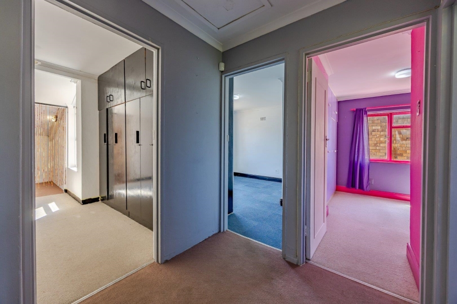 4 Bedroom Property for Sale in Kirstenhof Western Cape